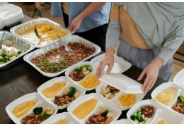 Jak wybrać catering dietetyczny i na co zwracać uwagę?